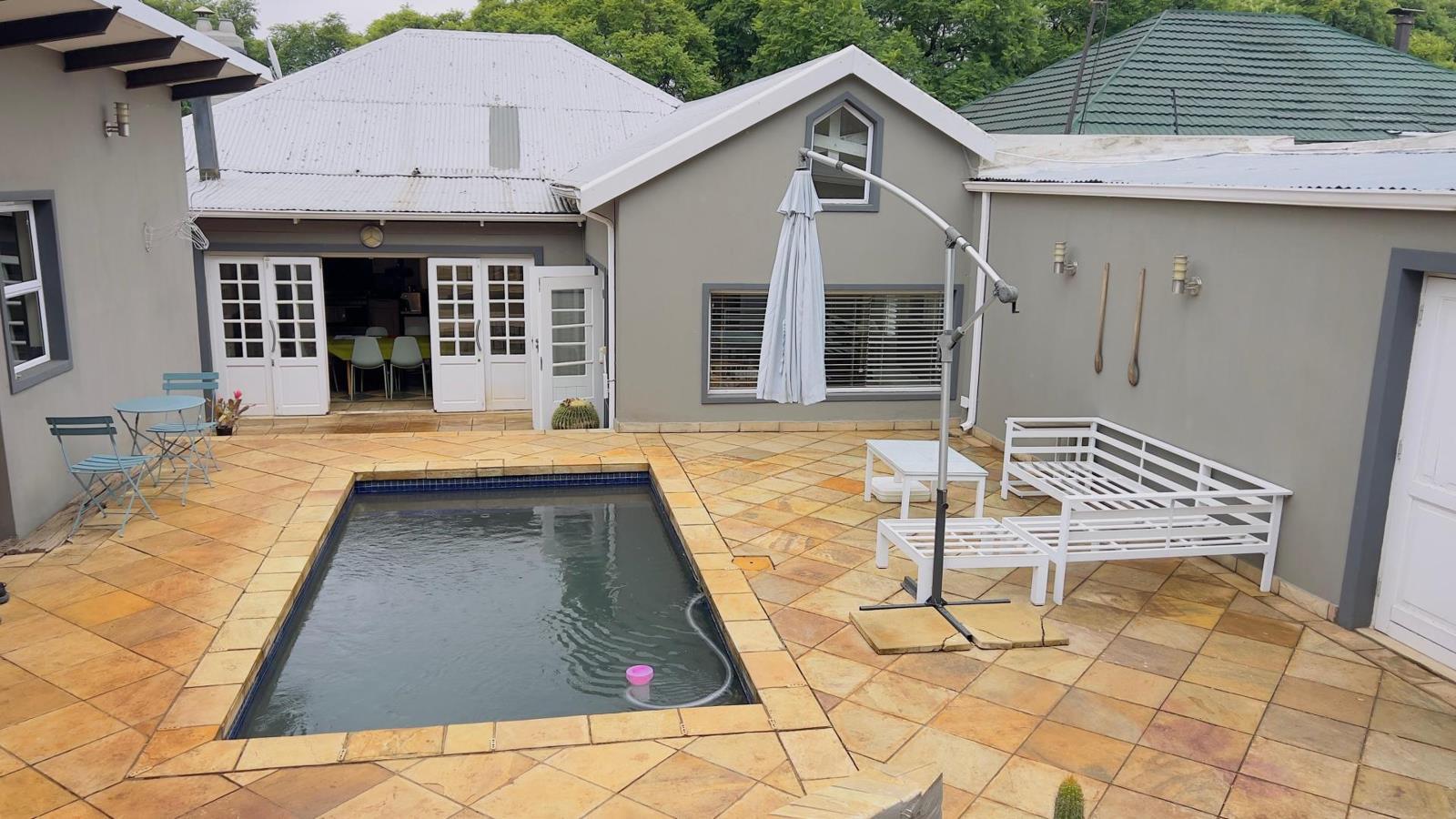 3 Bedroom House in Kensington