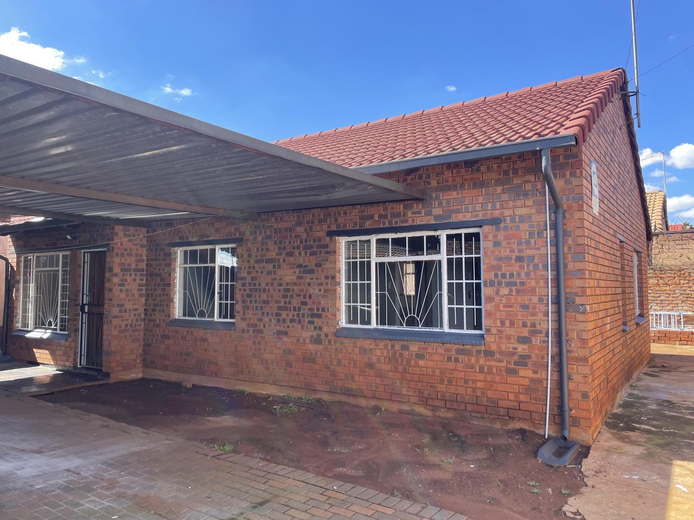 3 Bedroom House in Eldorado Park