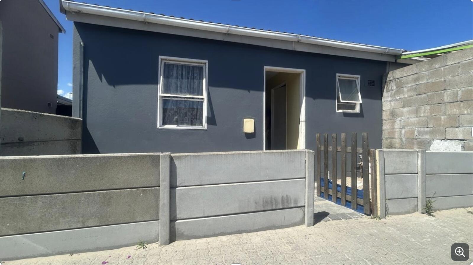 2 Bedroom House in Pelikan Park