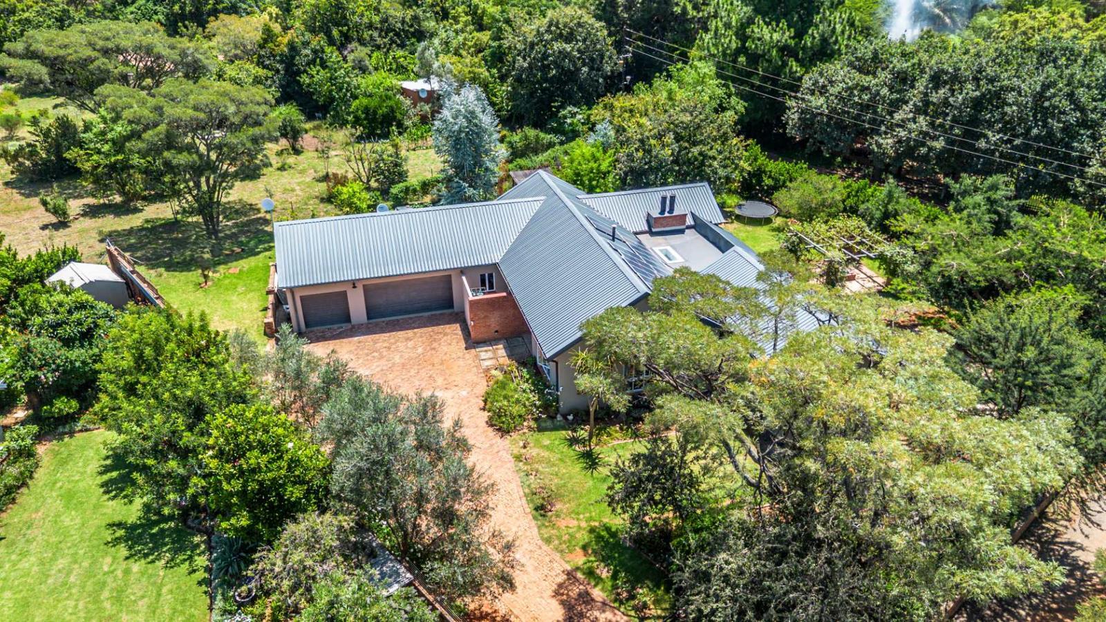 3 Bedroom House in Shere