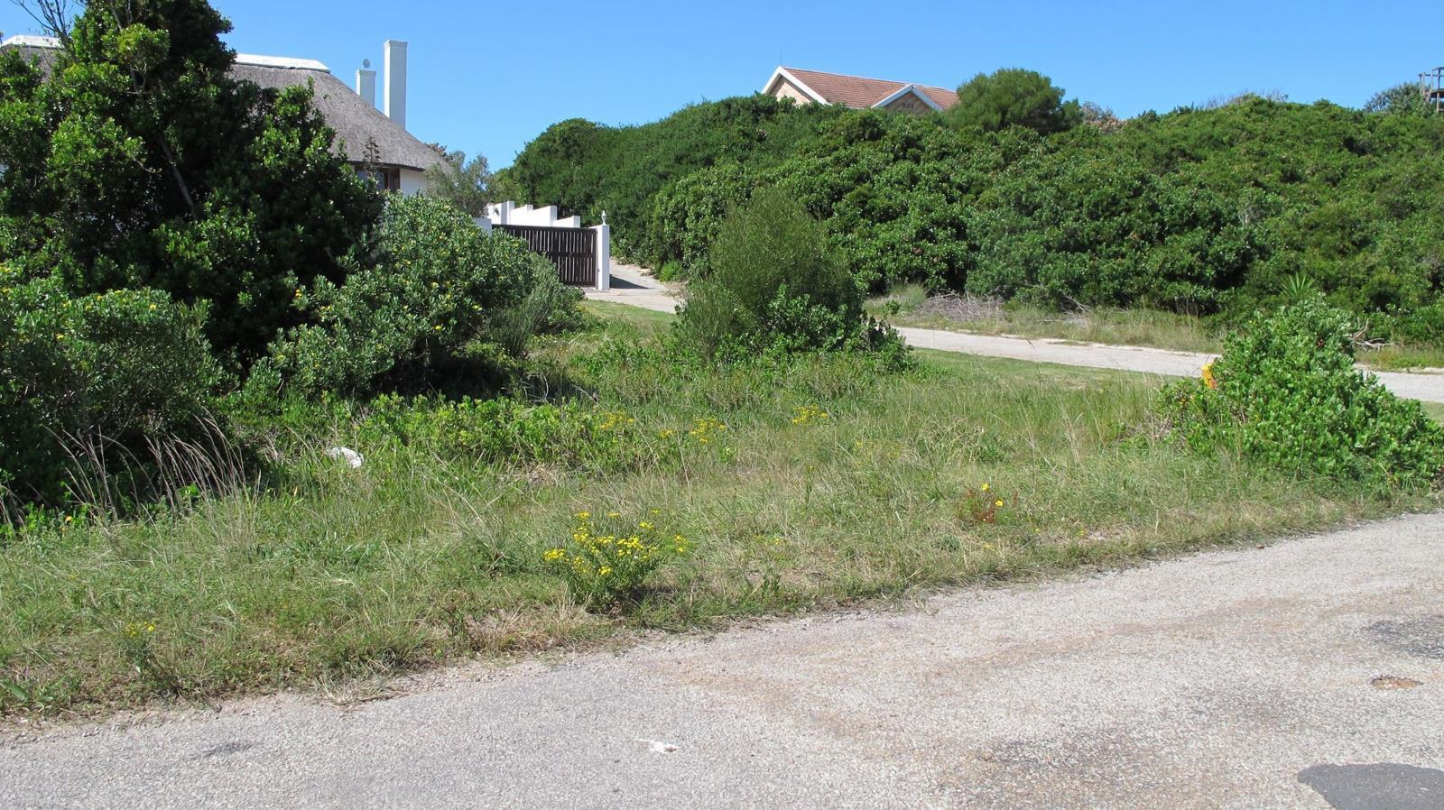 700 m² Land available in Paradise Beach