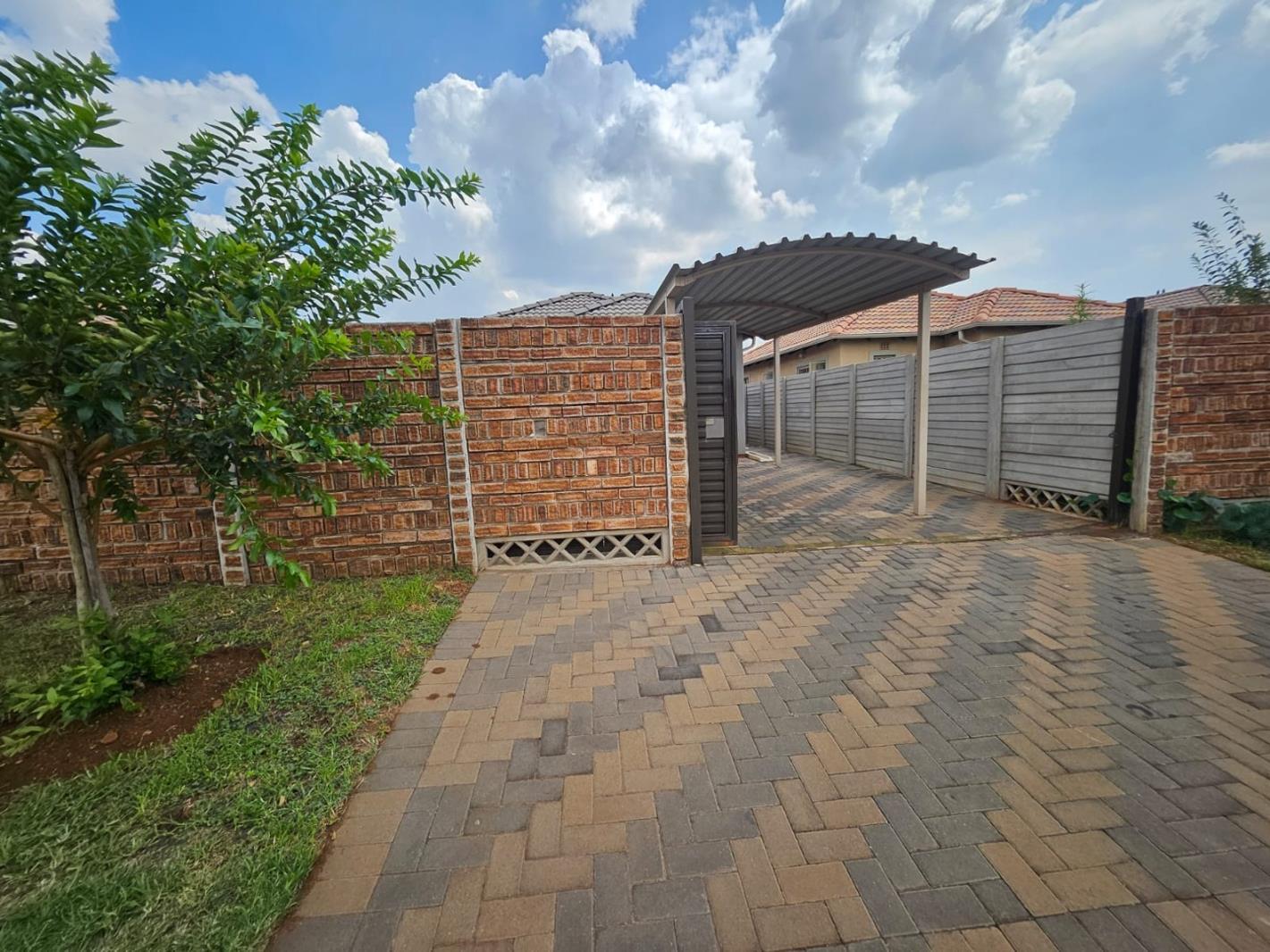 3 Bedroom House in Sky City