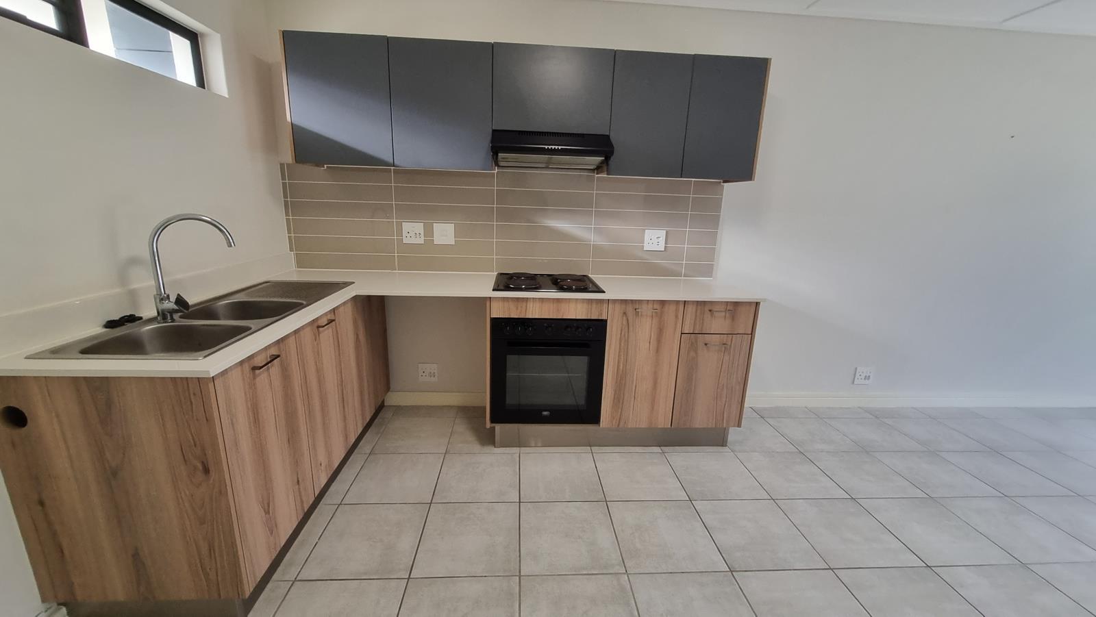 2 Bedroom Apartment in Admirals Park