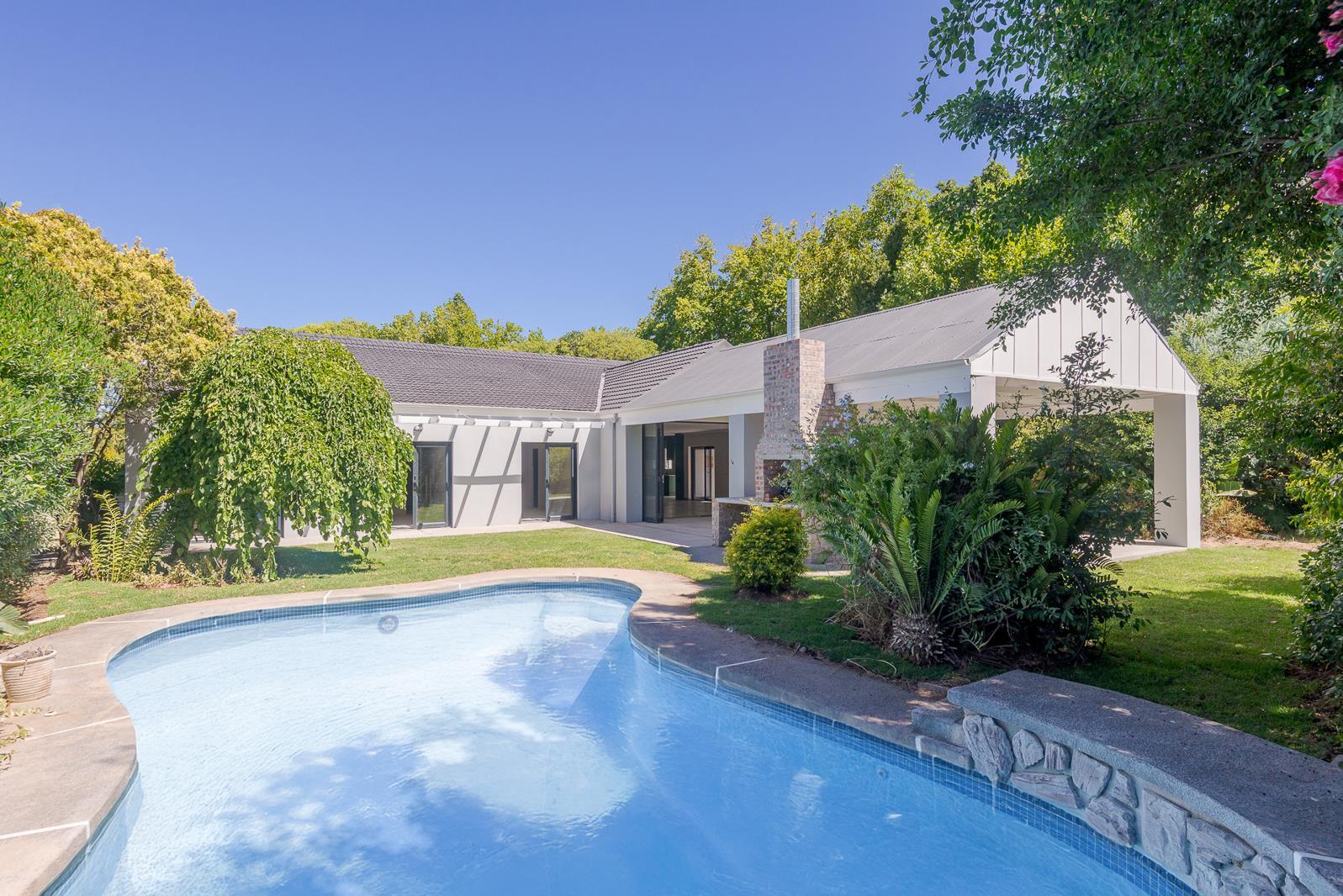 4 Bedroom House in Constantia