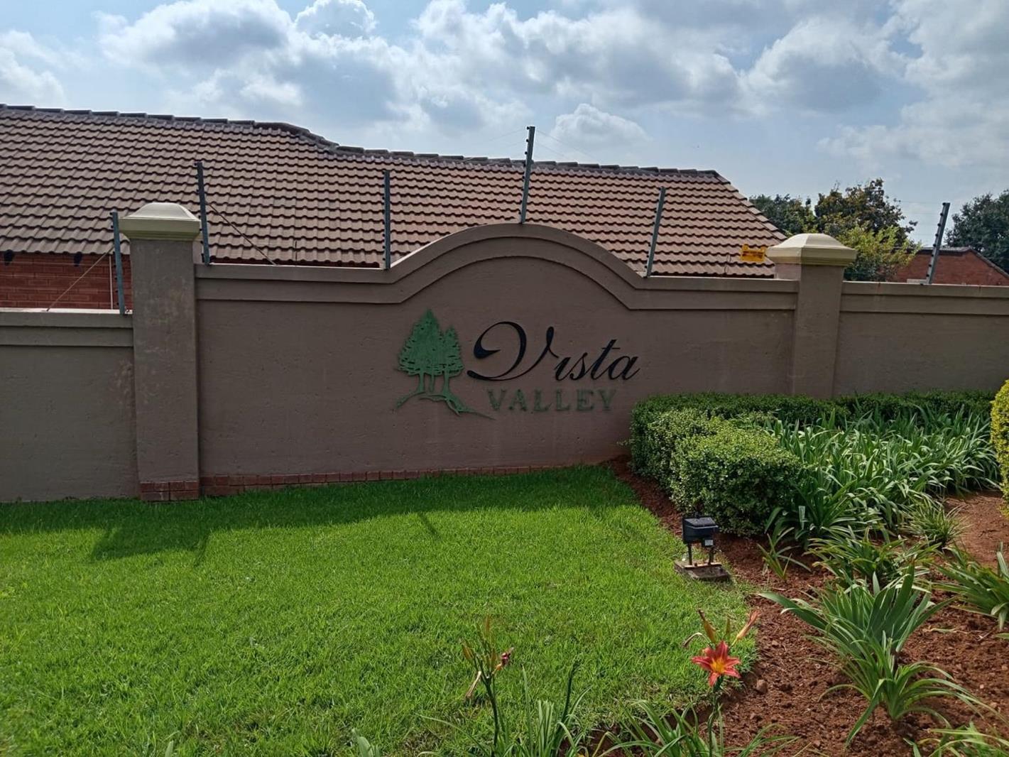 2 Bedroom Townhouse in Moreleta Park