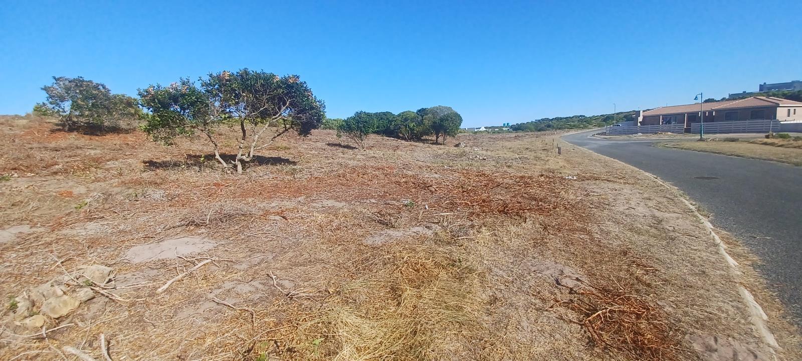 841 m² Land available in Kleinbaai