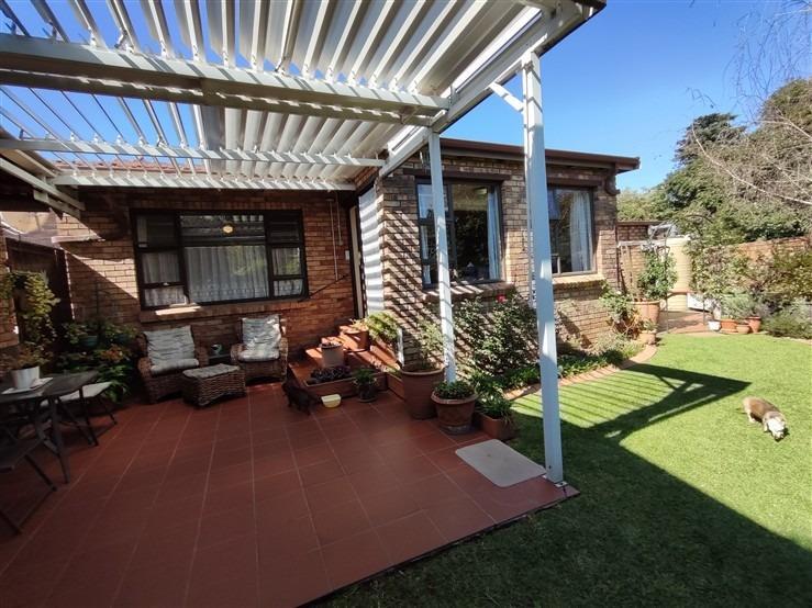 2 Bedroom Townhouse in Croydon