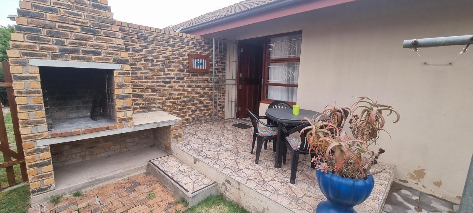 2 Bedroom Apartment in White City