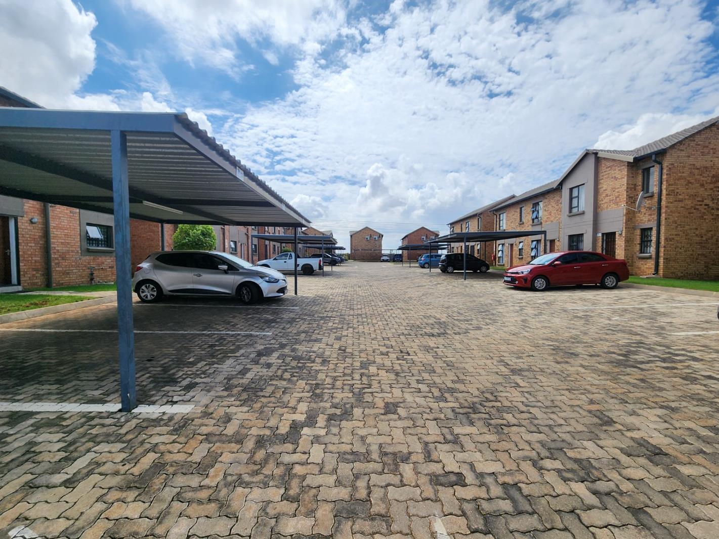 2 Bedroom Townhouse in Albertsdal