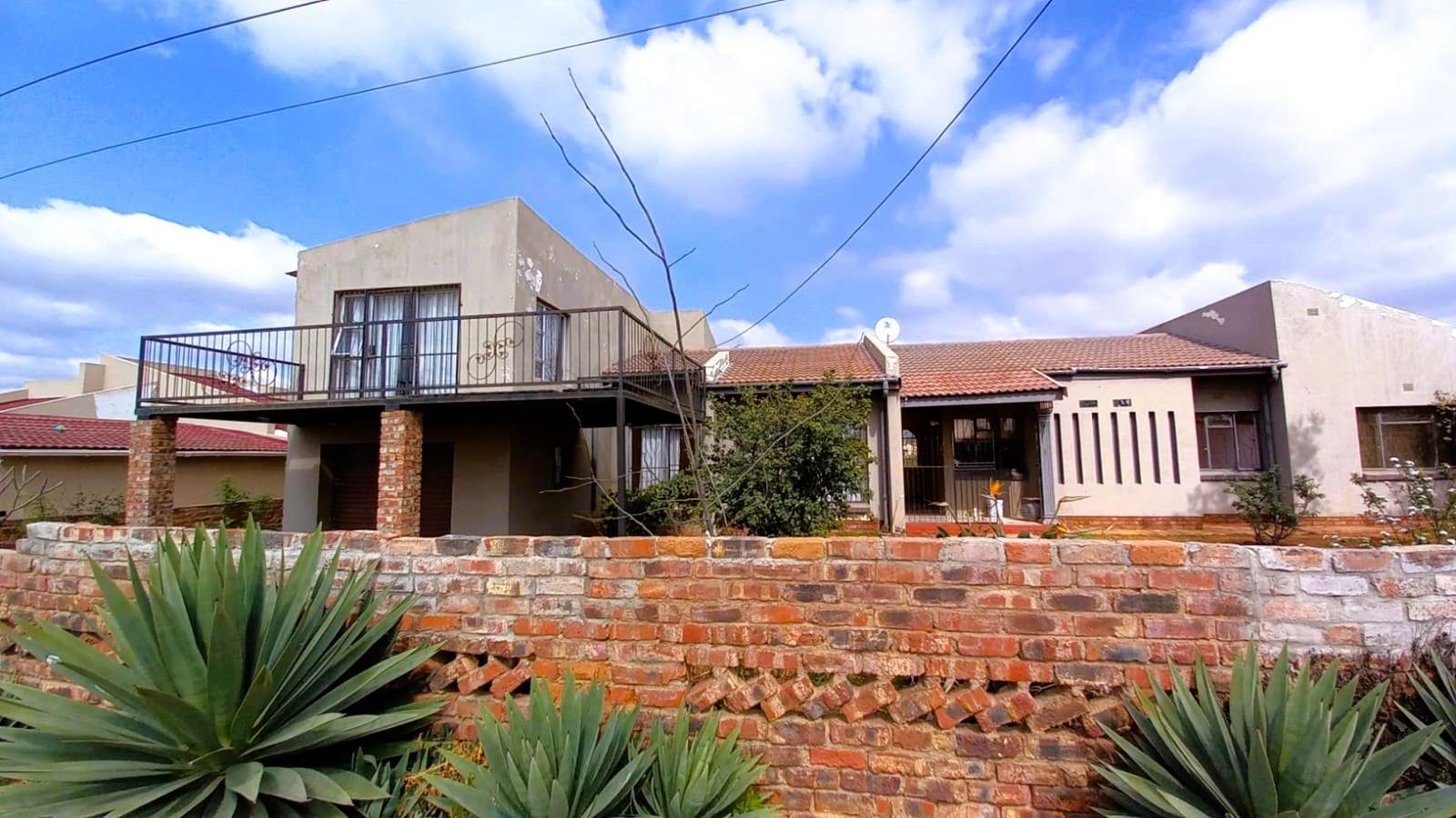5 Bedroom House in Oudtshoorn