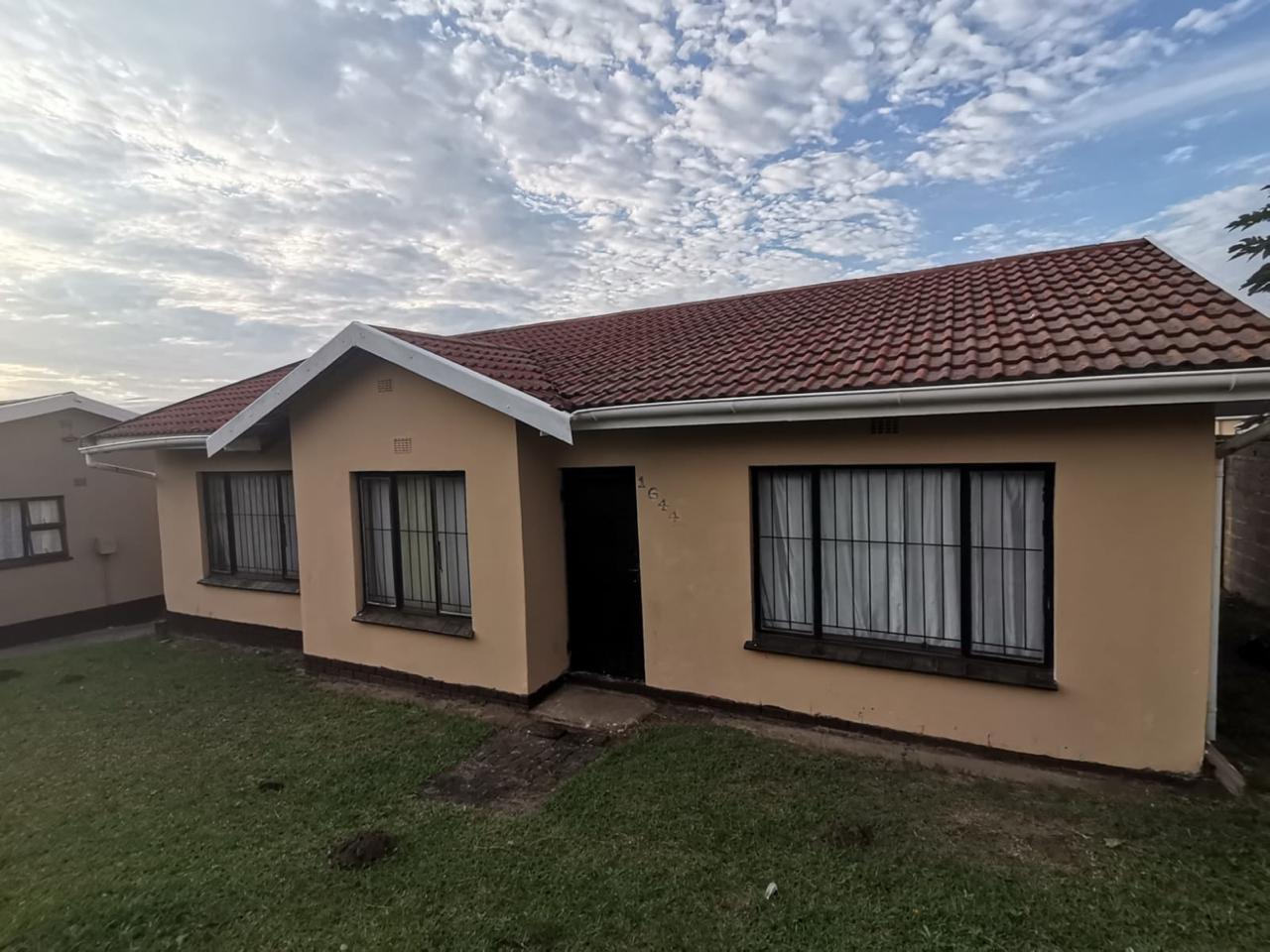 3 Bedroom House in Gamalakhe A
