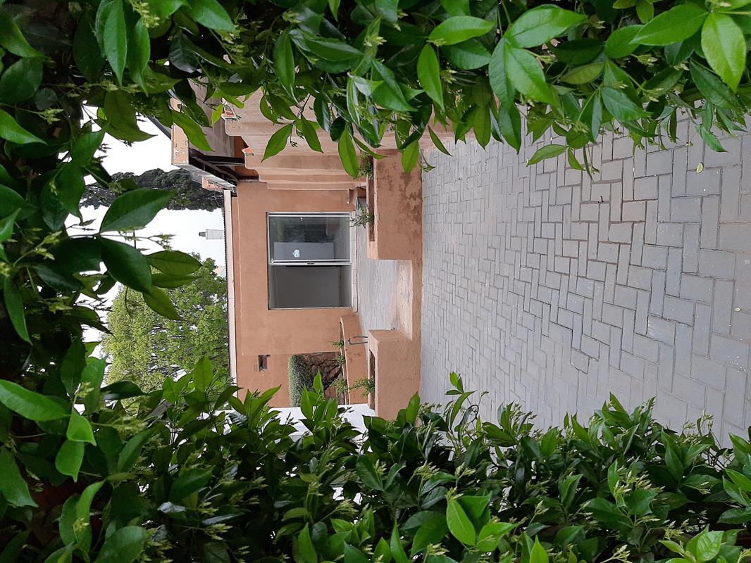 4 Bedroom House in Kensington