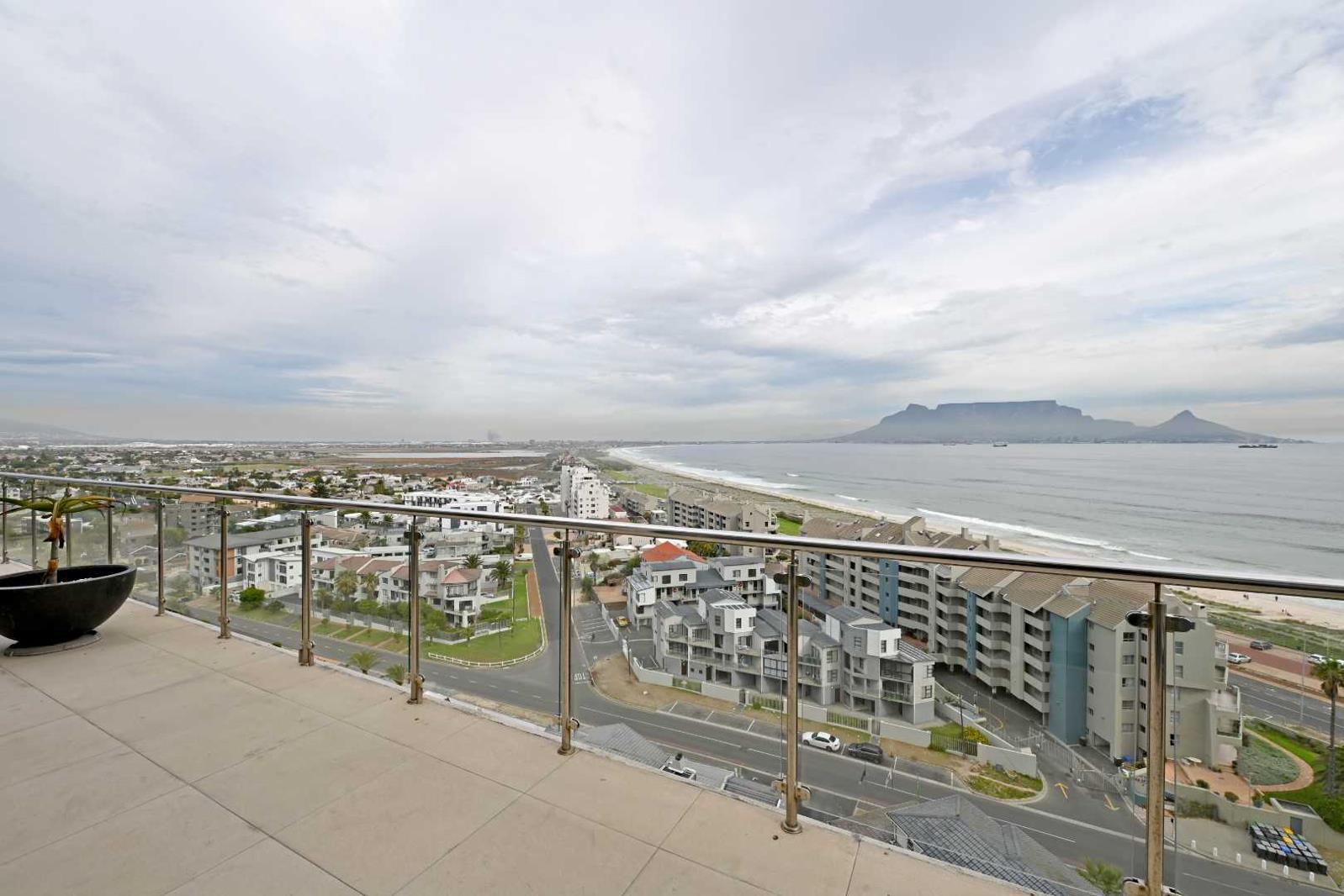4 Bedroom Apartment in Table View