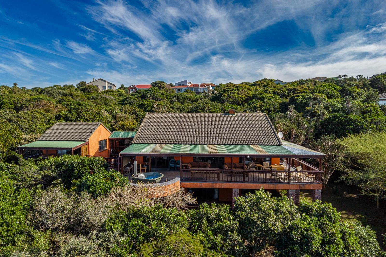 8 Bedroom House in Kleinemonde