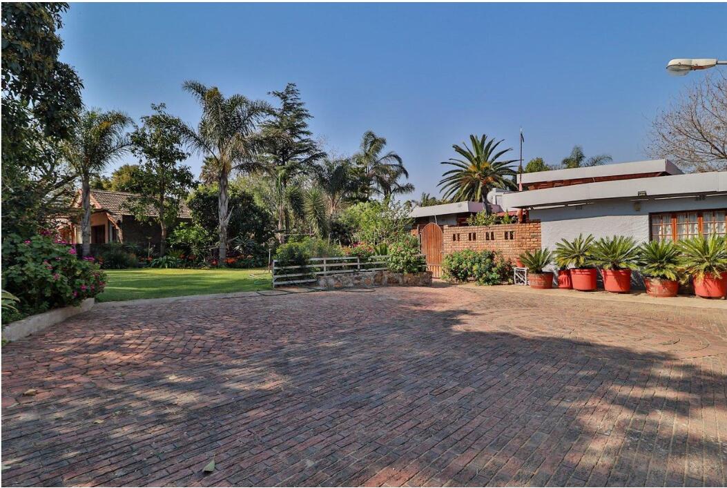 3 Bedroom House in Van Riebeeck Park