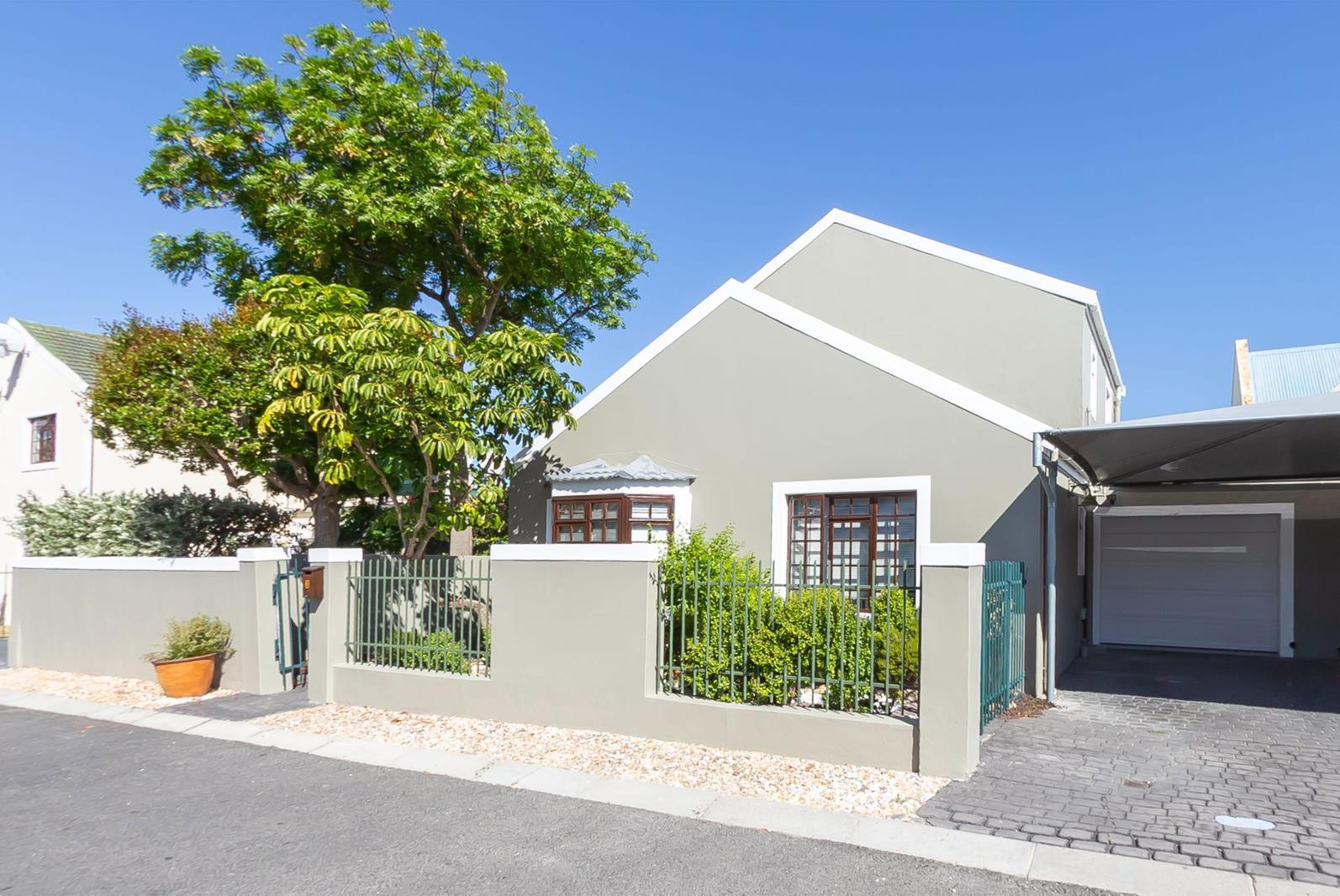 3 Bedroom House in West Beach