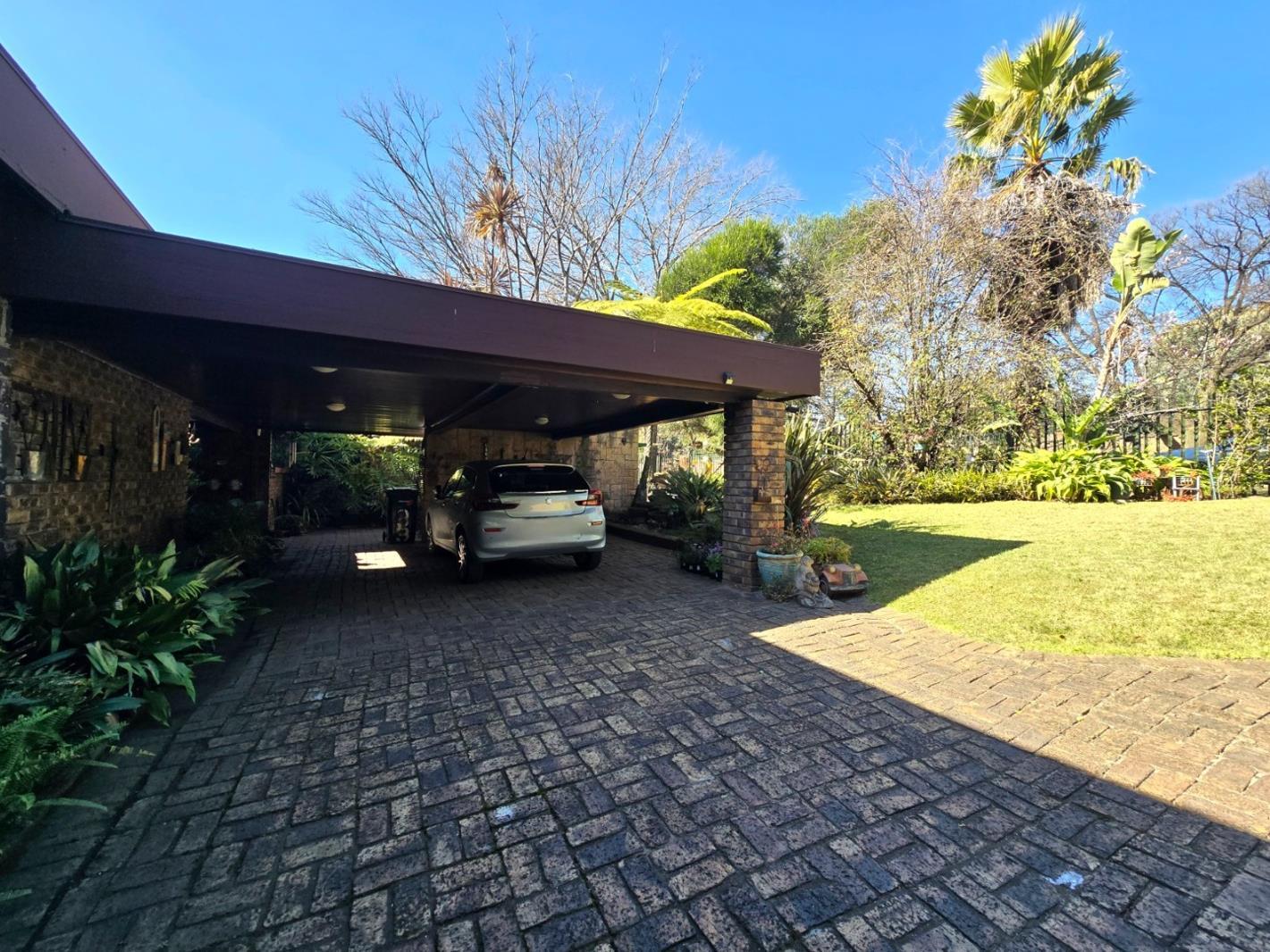 4 Bedroom House in Parkhill Gardens