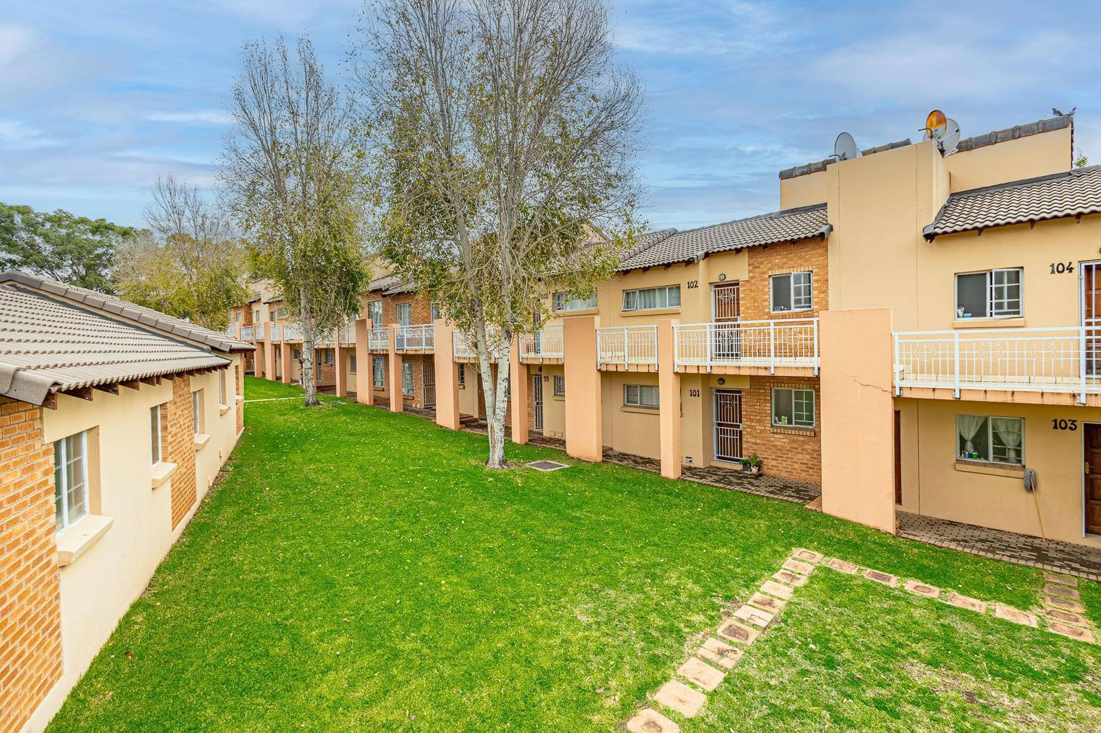 2 Bedroom Apartment in Erand Gardens