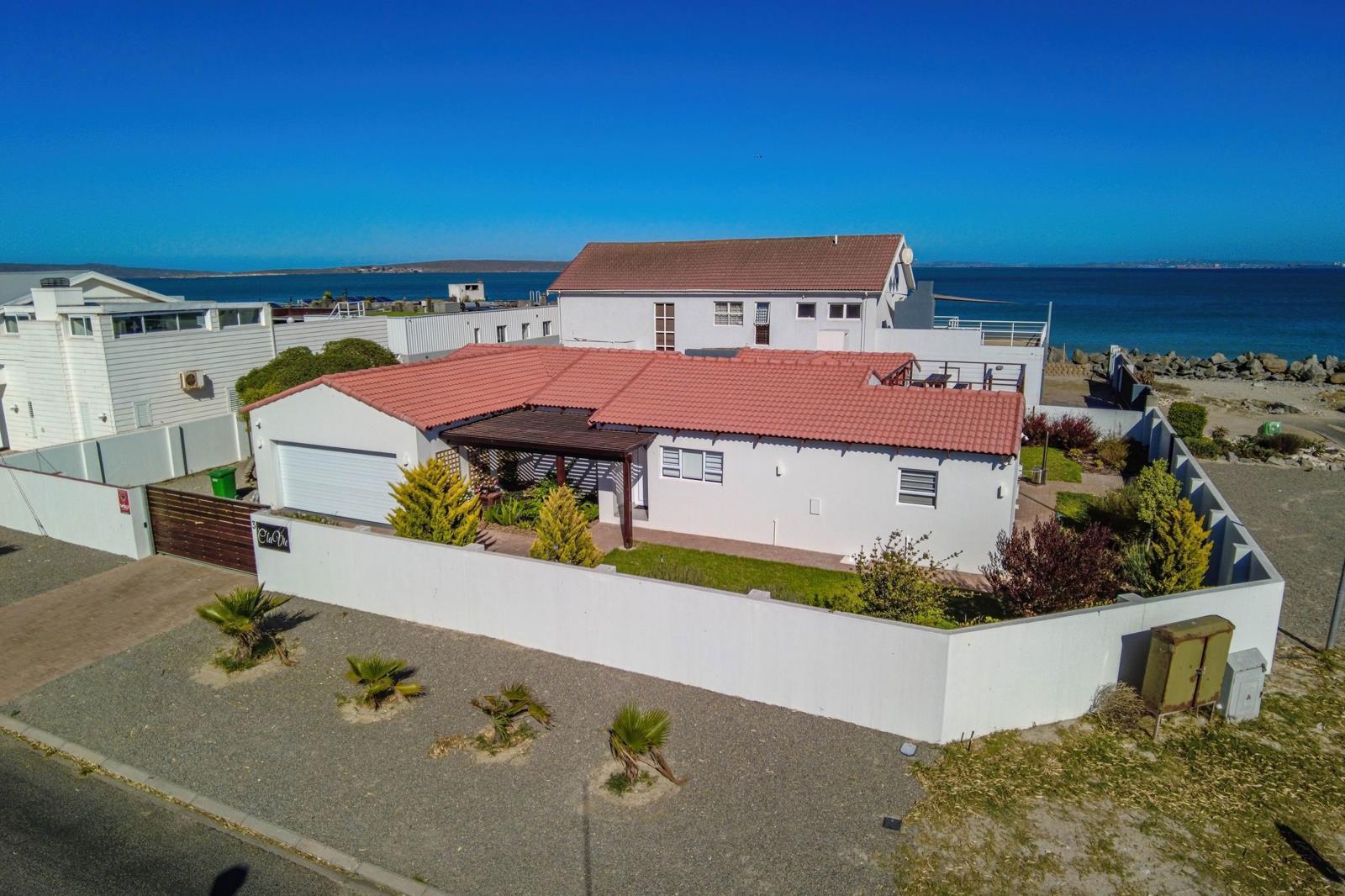 3 Bedroom House in Middedorp