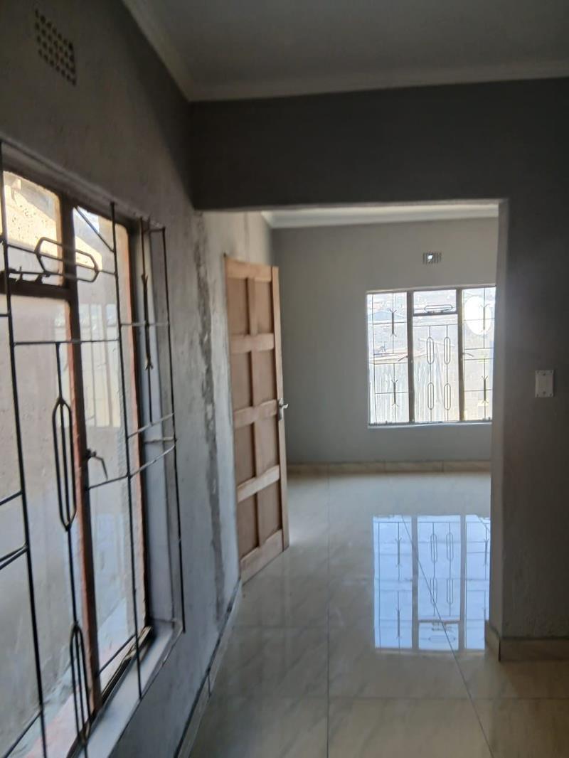 1 Bedroom House in Ivory Park