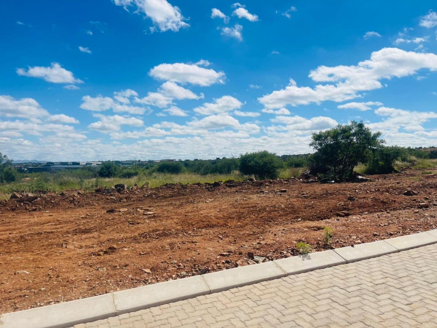 771 m² Land available in Bendor