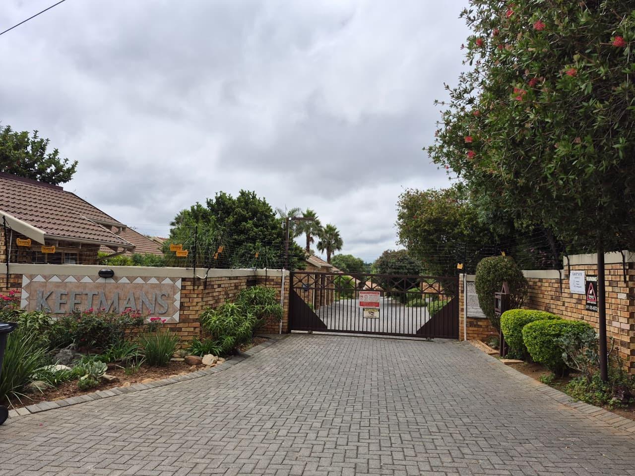 3 Bedroom Townhouse in Radiokop