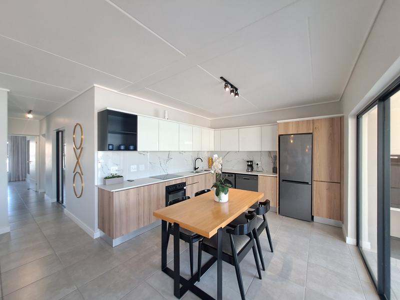 3 Bedroom Apartment in Waterfall