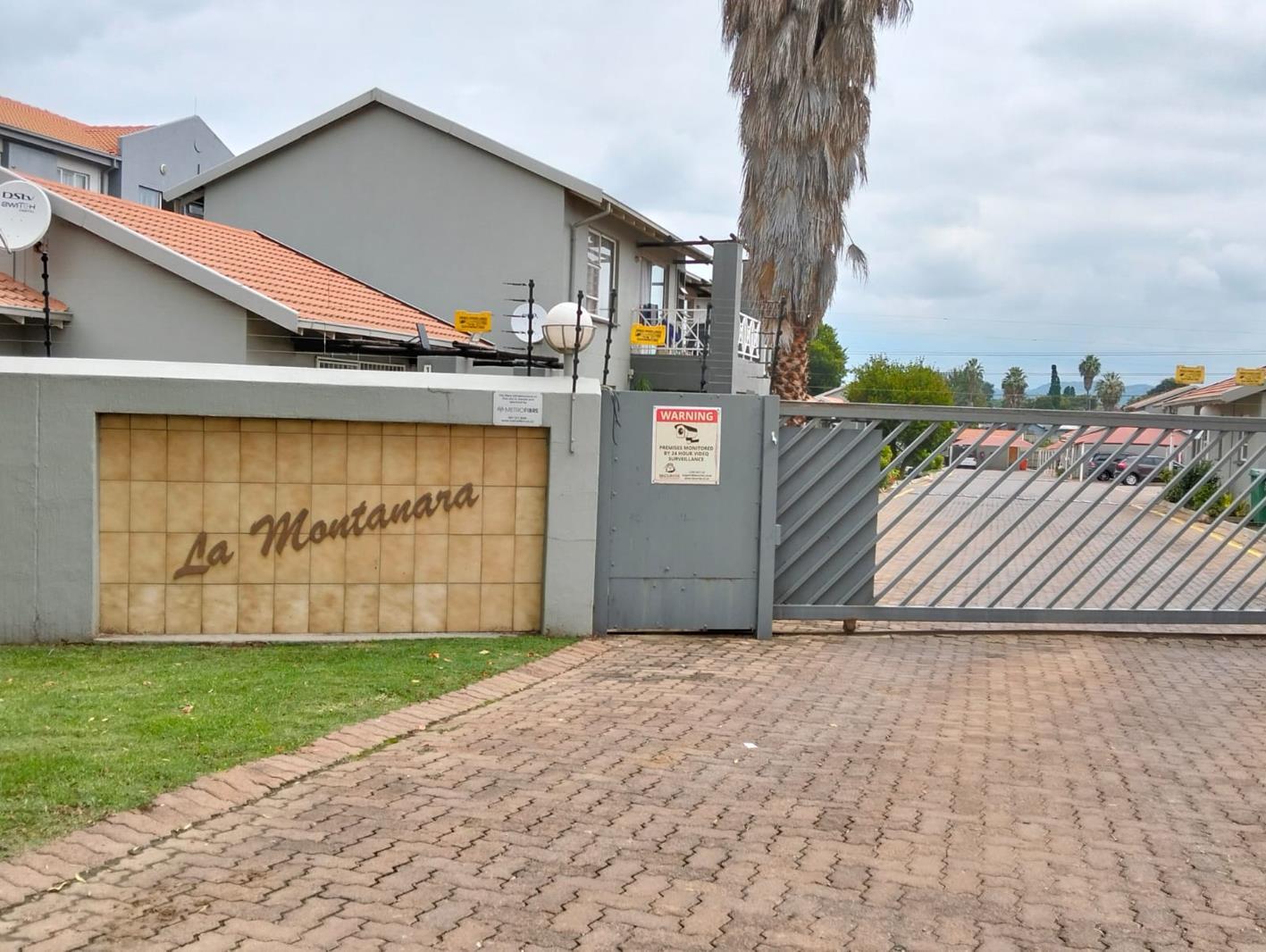 2 Bedroom Apartment in Verwoerdpark