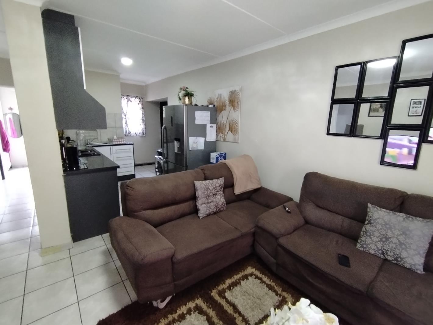 3 Bedroom Apartment in Cloverdene