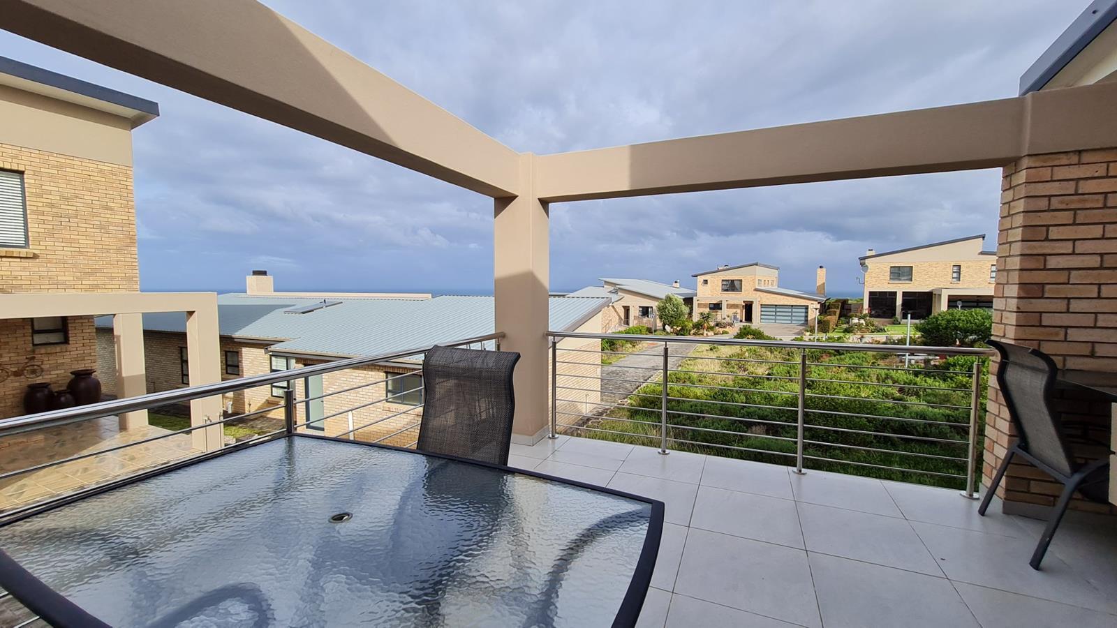 3 Bedroom House in Dana Bay