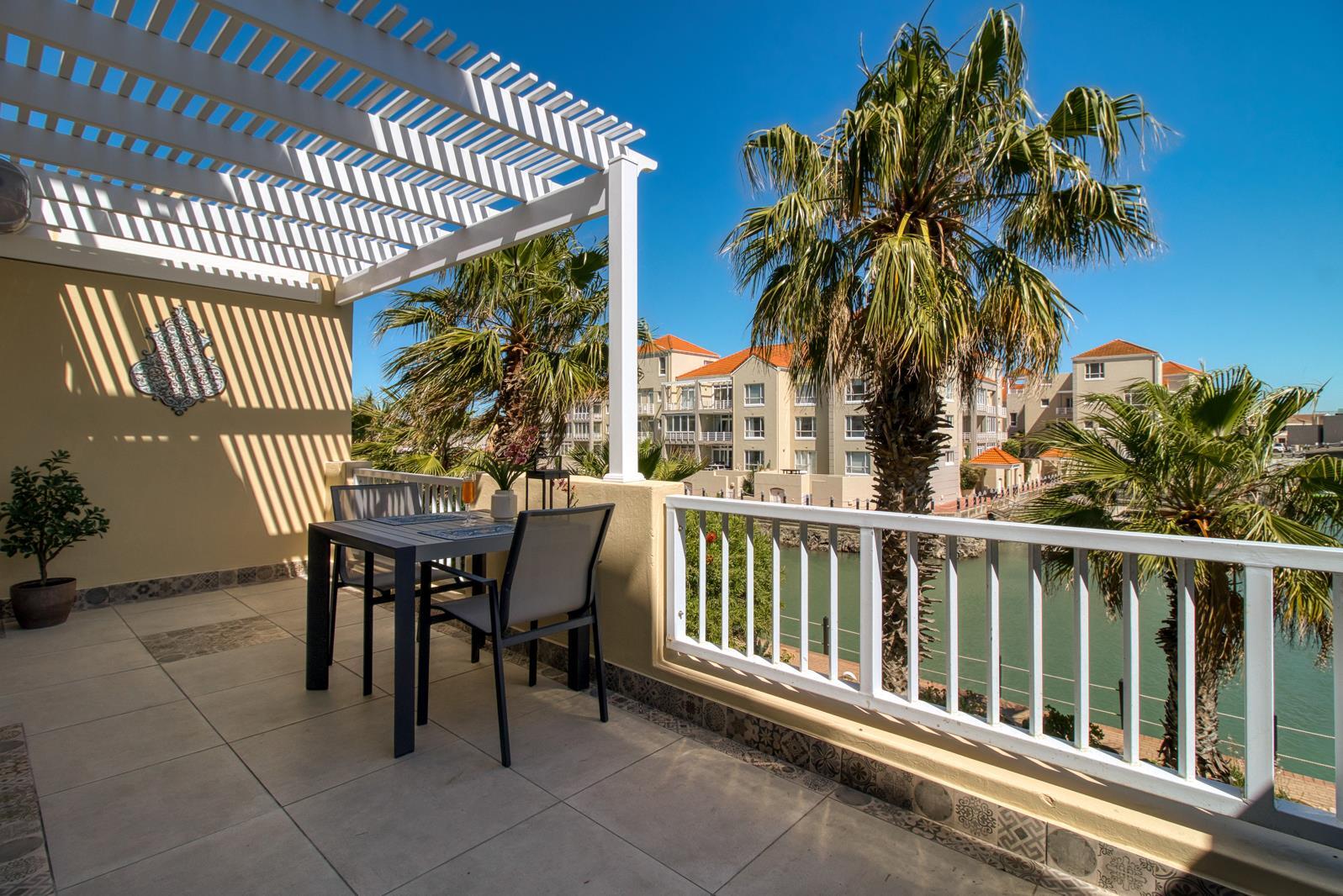 2 Bedroom Apartment in Harbour Island