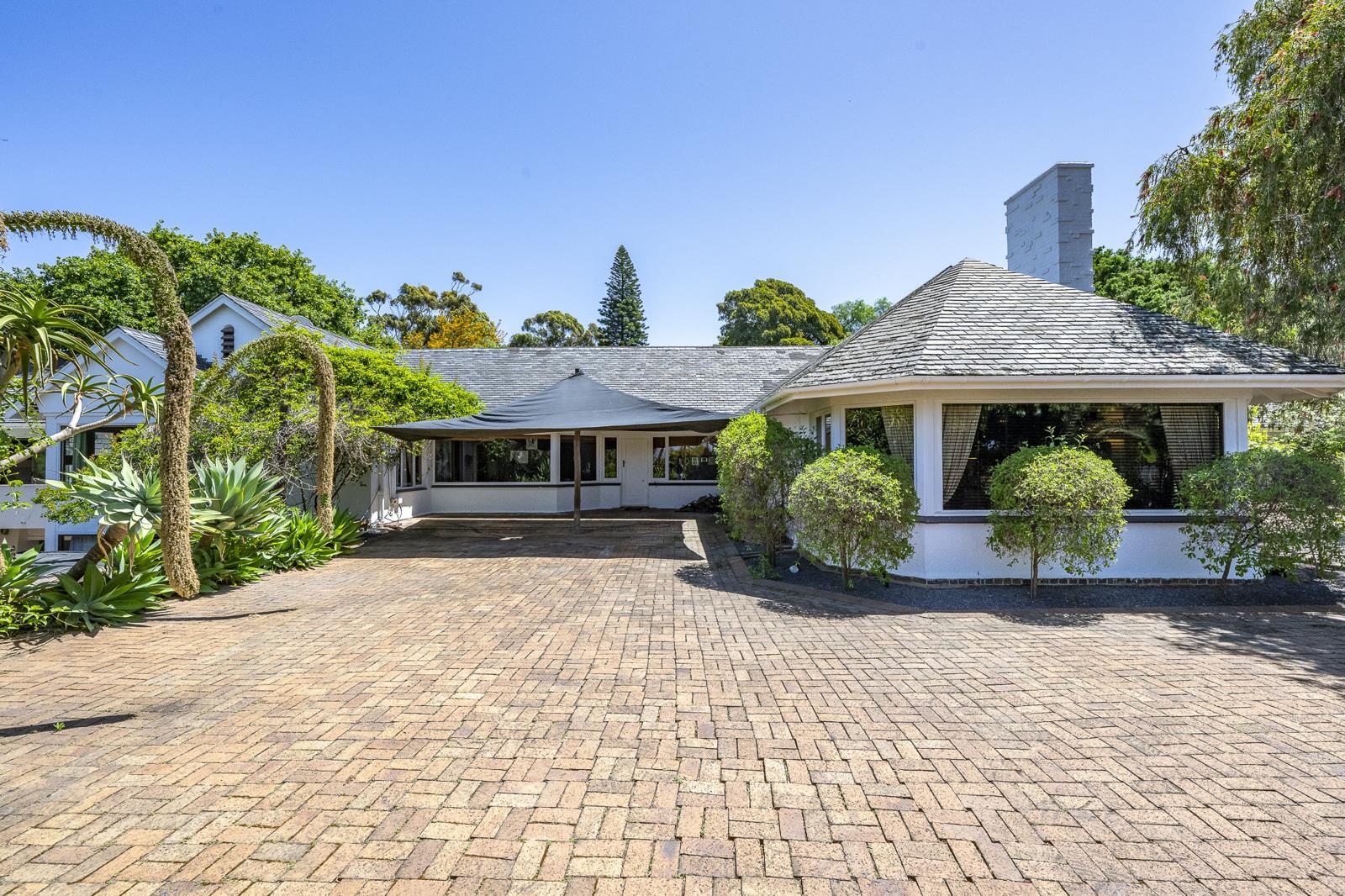 5 Bedroom House in Sonstraal Heights
