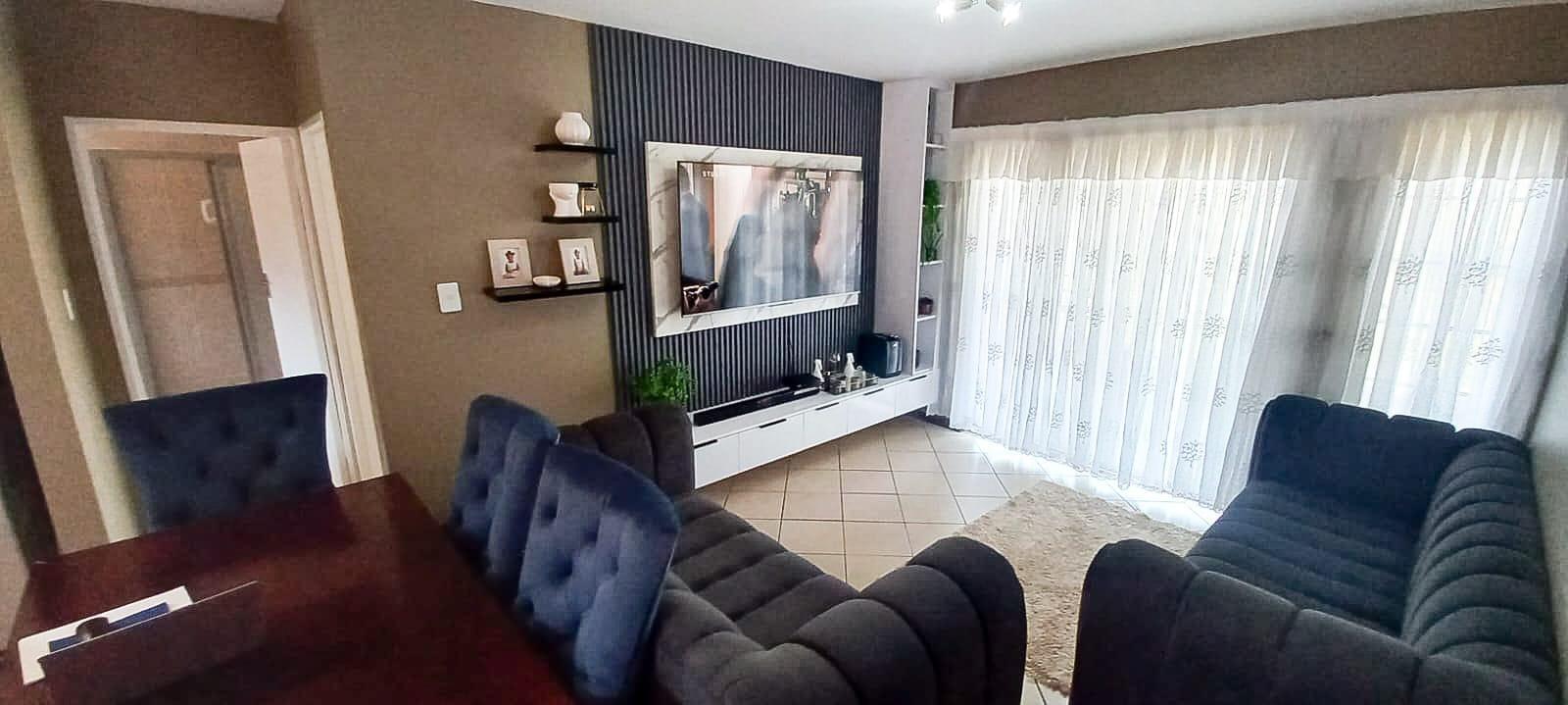 3 Bedroom Apartment in Equestria