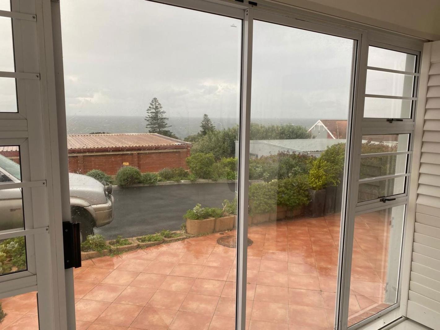 2 Bedroom Apartment in Simon's Town Central