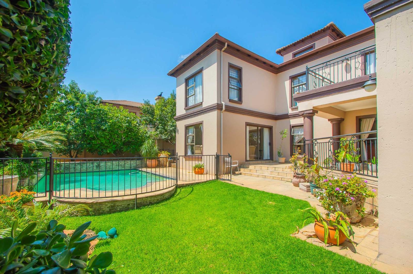 4 Bedroom House in Honeydew Ridge