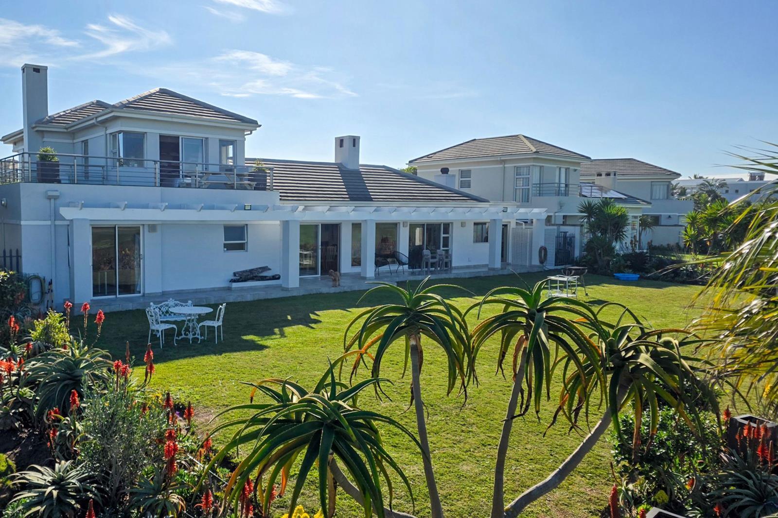 5 Bedroom House in Sunset Links