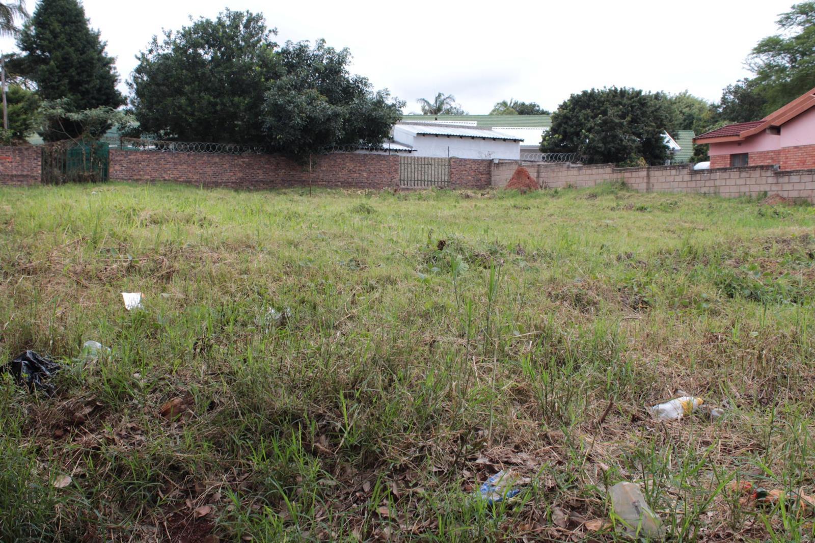 912 m² Land available in White River