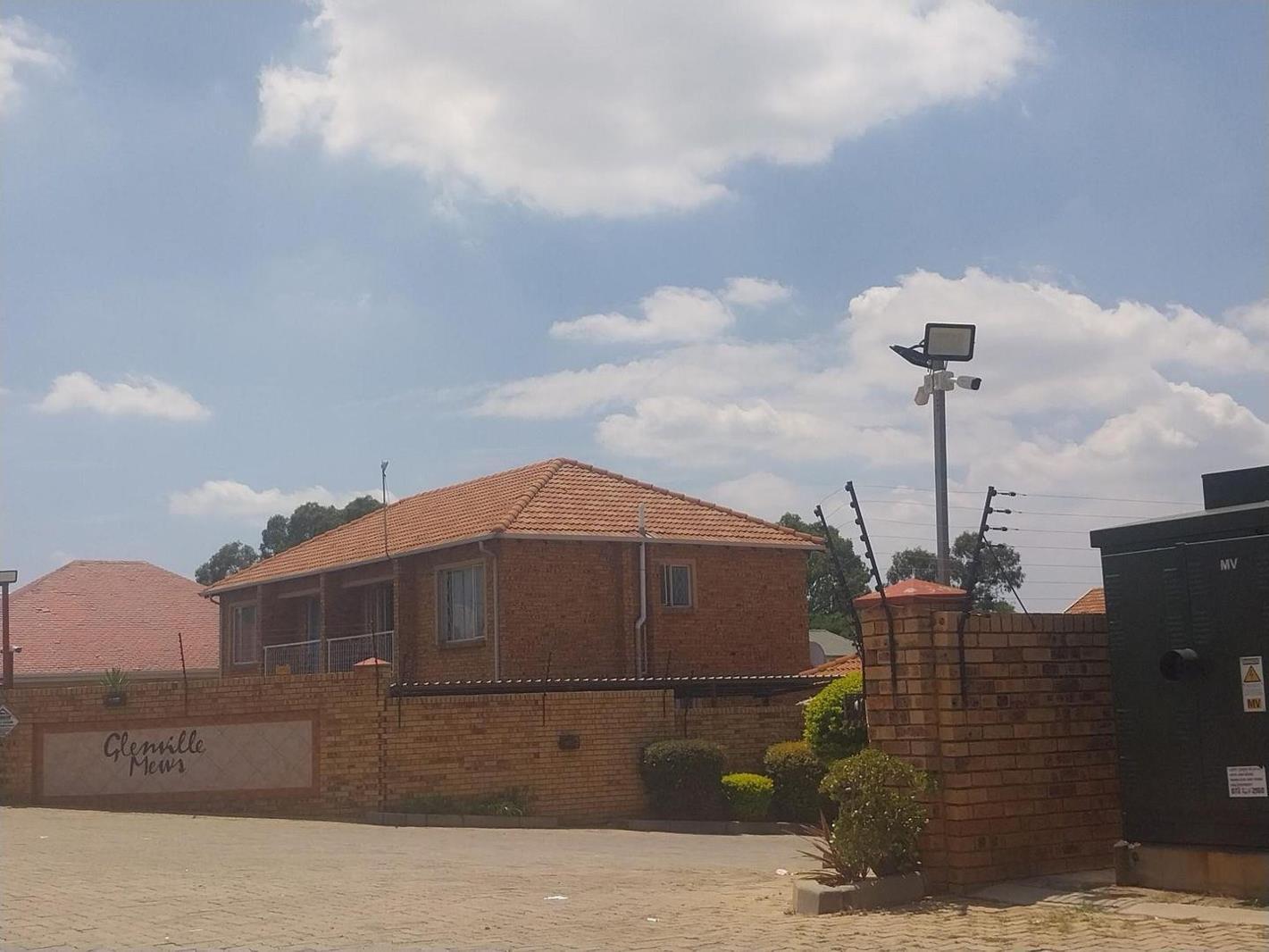 2 Bedroom Apartment in Rosettenville