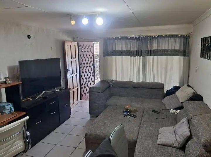 1 Bedroom Garden Cottage in Randpark Ridge