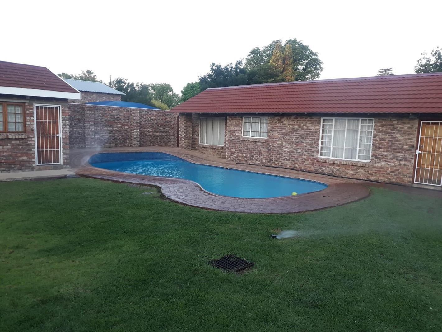 11 Bedroom House in Potchefstroom Central