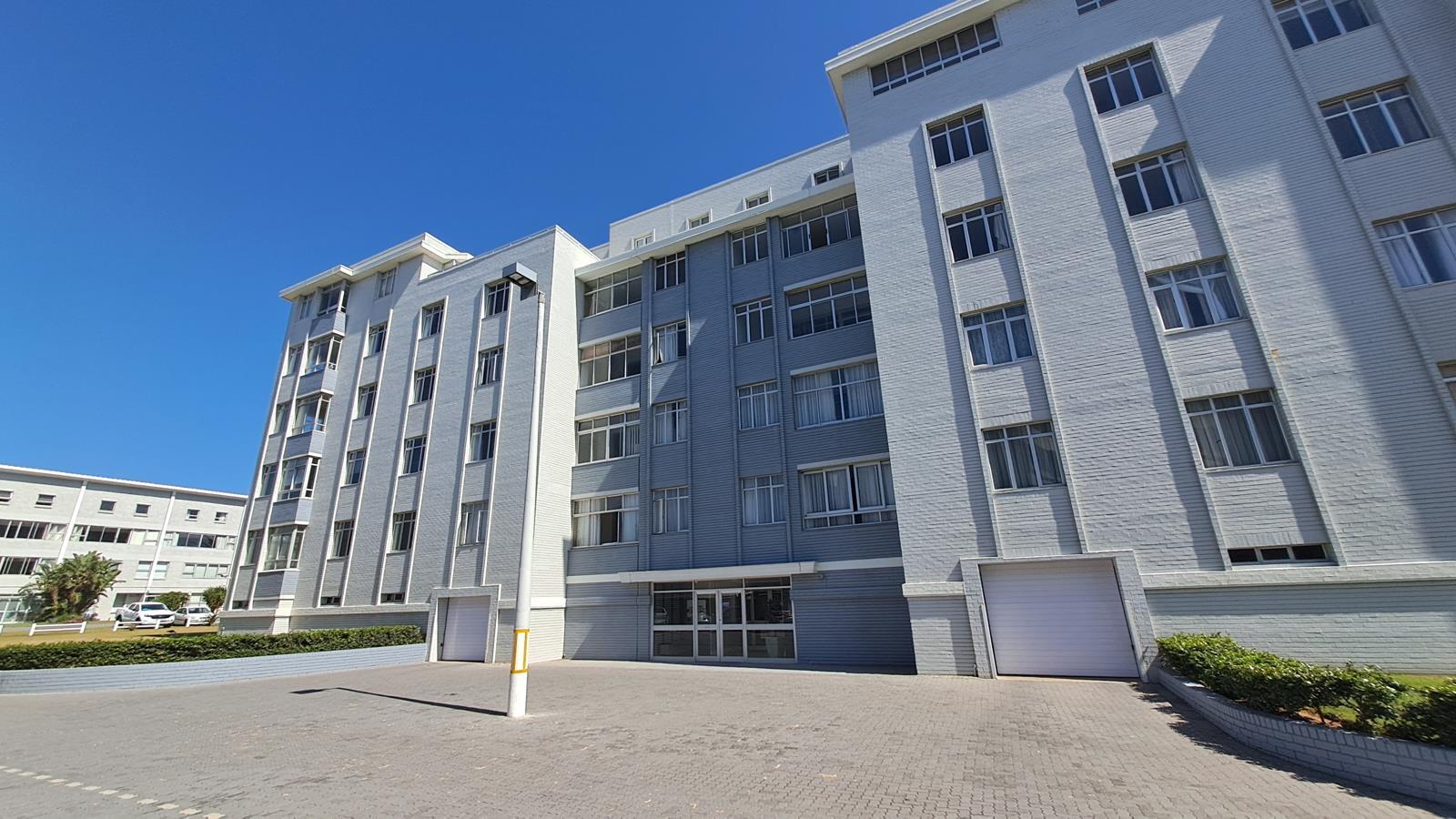 2 Bedroom Apartment in Summerstrand
