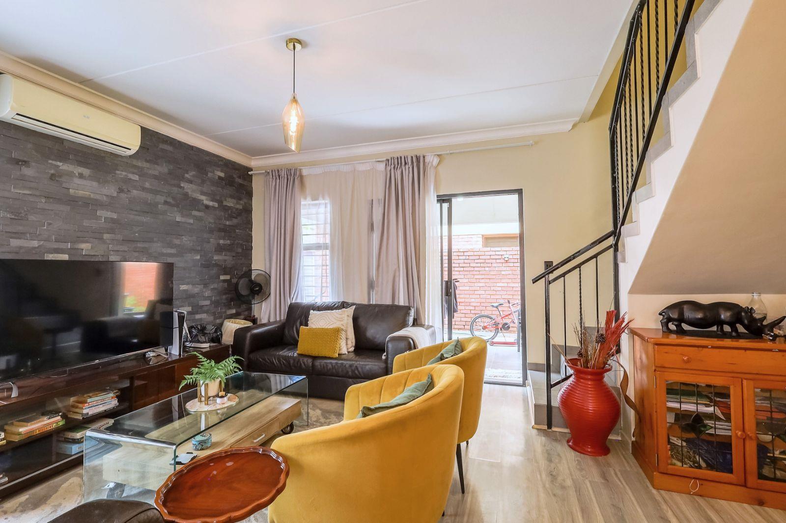 3 Bedroom Townhouse in Olympus AH