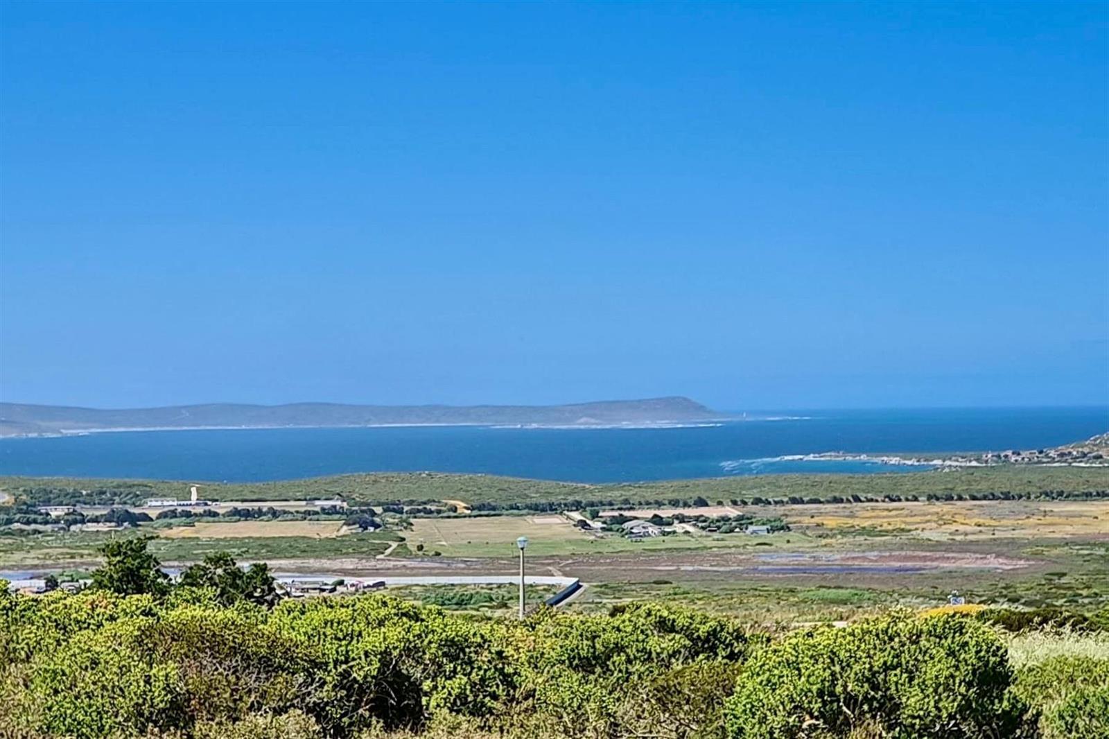 651 m² Land available in Hoogland