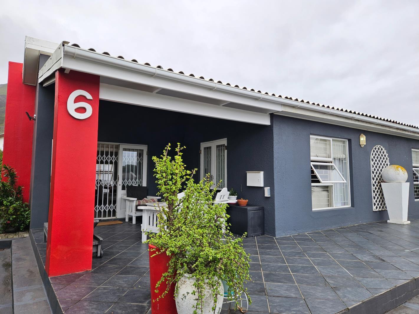 3 Bedroom House in Kleinmond
