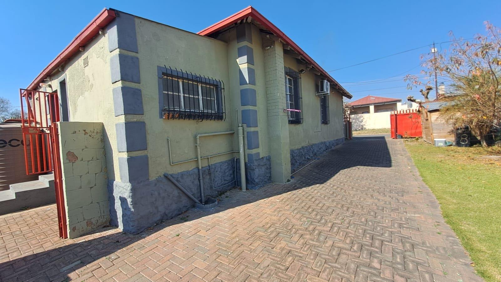 3 Bedroom House in Krugersdorp West