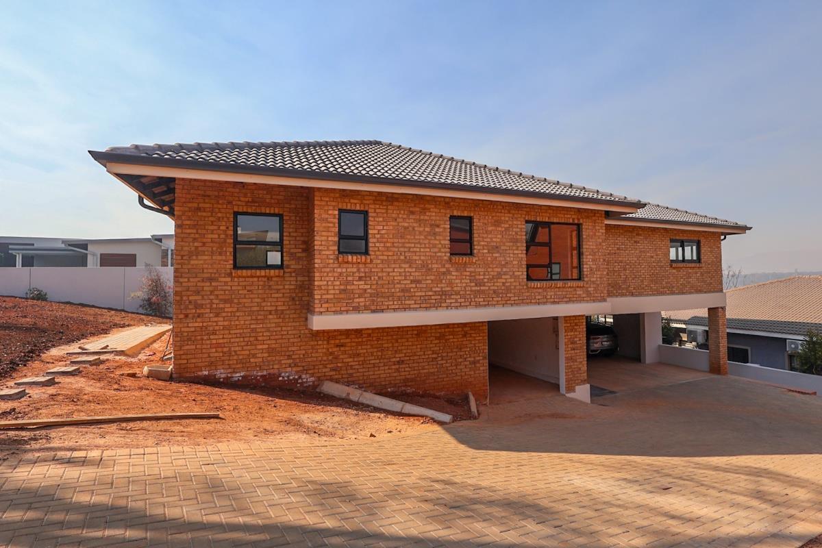3 Bedroom House in Magalies Golf Estate