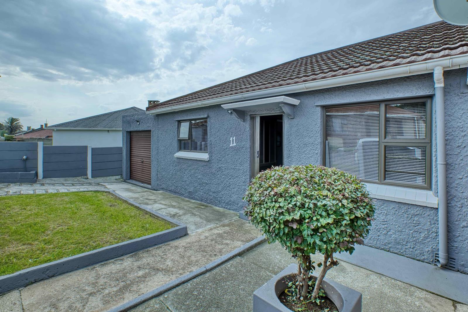 2 Bedroom House in Kensington