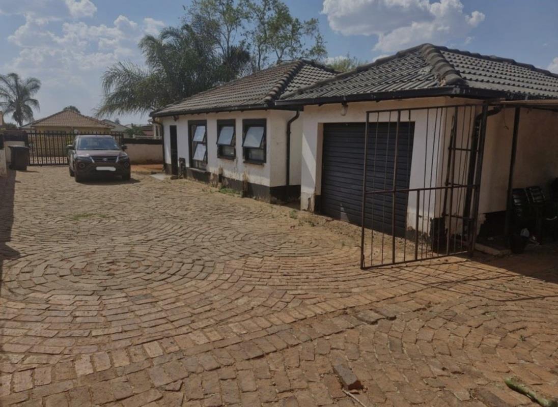 3 Bedroom House in The Orchards
