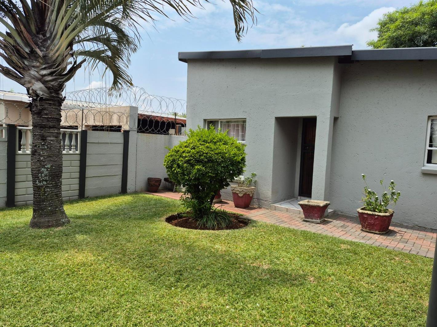 2 Bedroom House in Montana Tuine