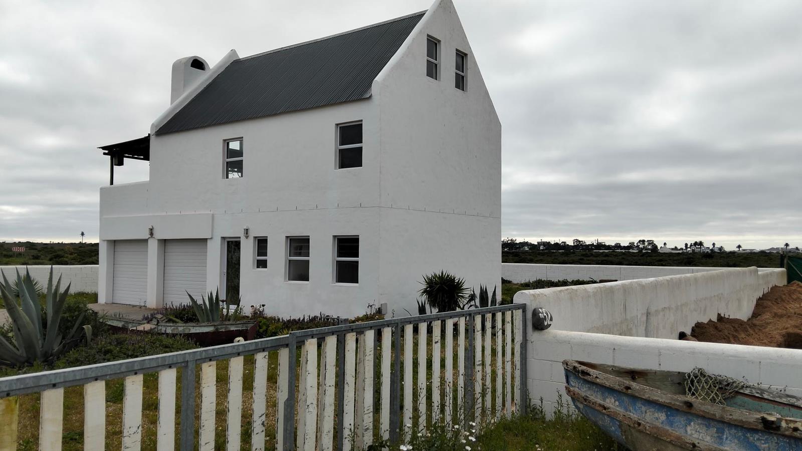 2 Bedroom House in Lampiesbaai